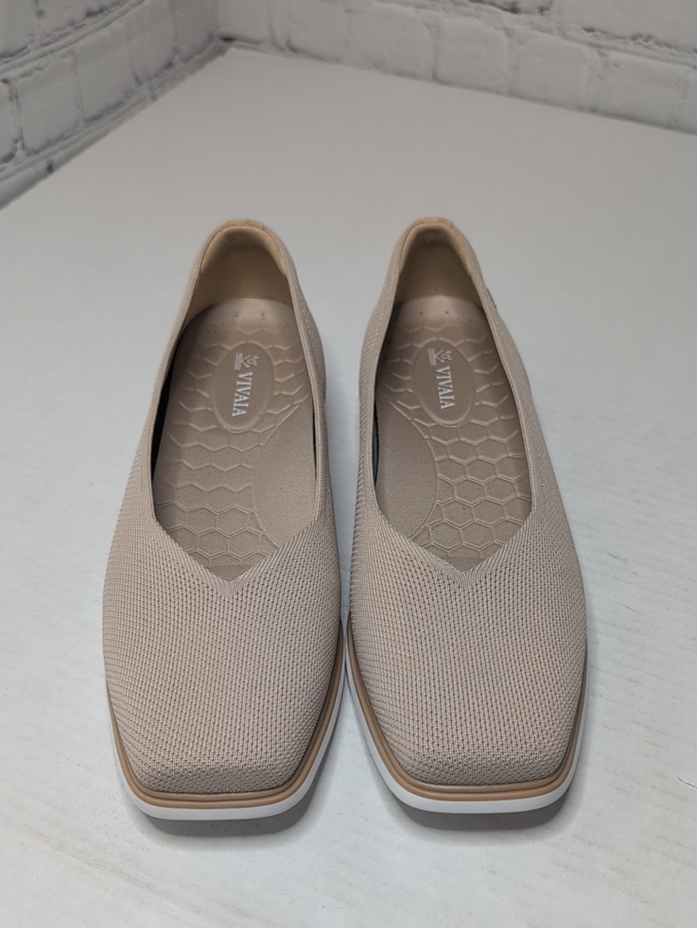 Vivaia Mabel Square Toe All Day Standing Flats Almond EU 42 US 10.5